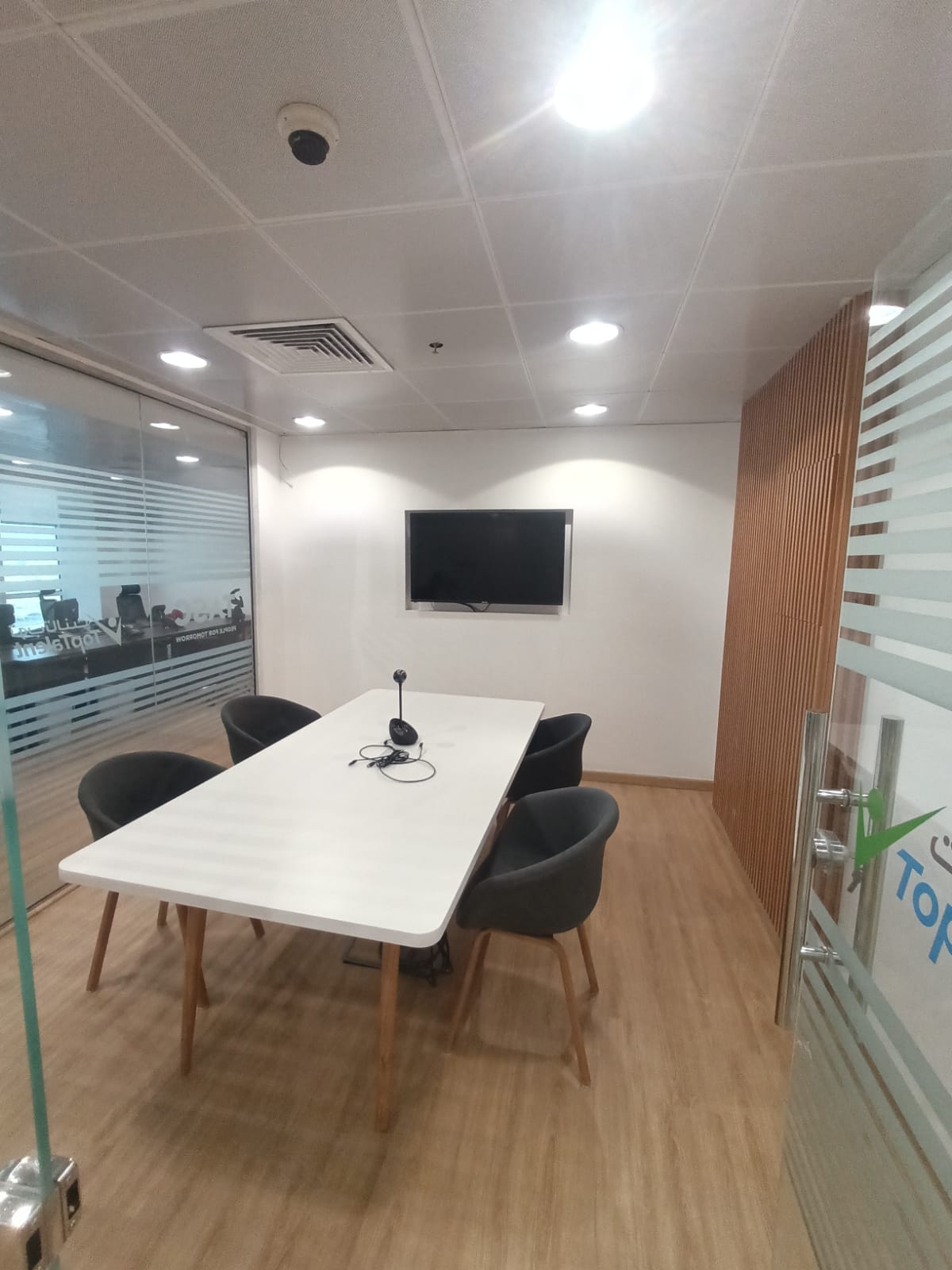 Flooring, Wall Finishes & Painting image 9